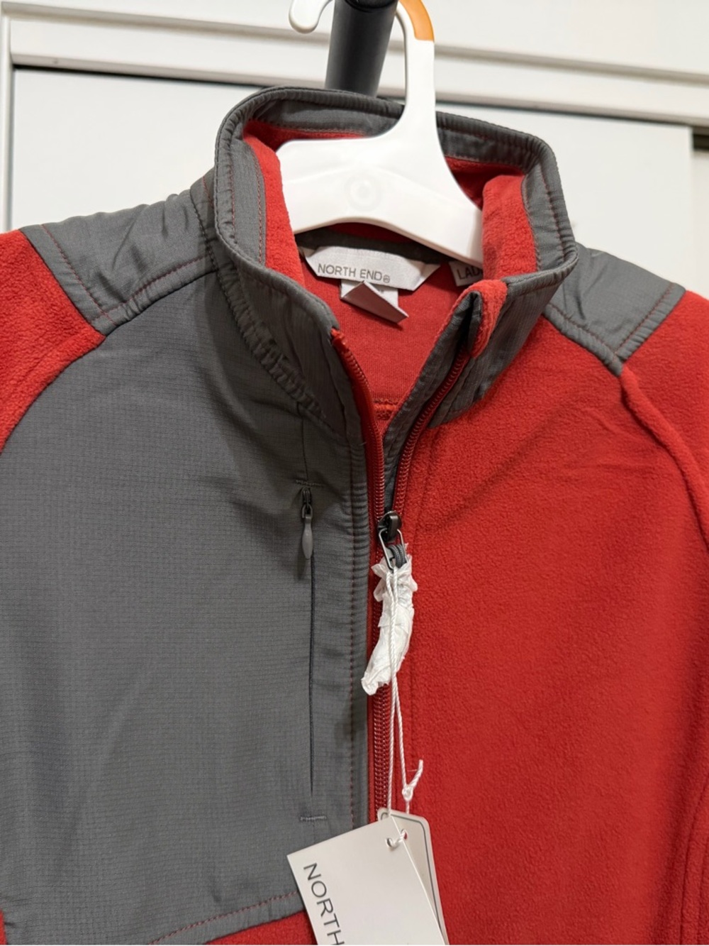 North End Women’s Two-Tone Red and Gray Lightweight Shirt Jacket